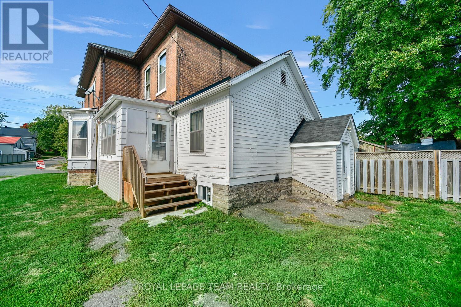395 Henry Street W, Prescott, Ontario  K0E 1T0 - Photo 8 - X12428550