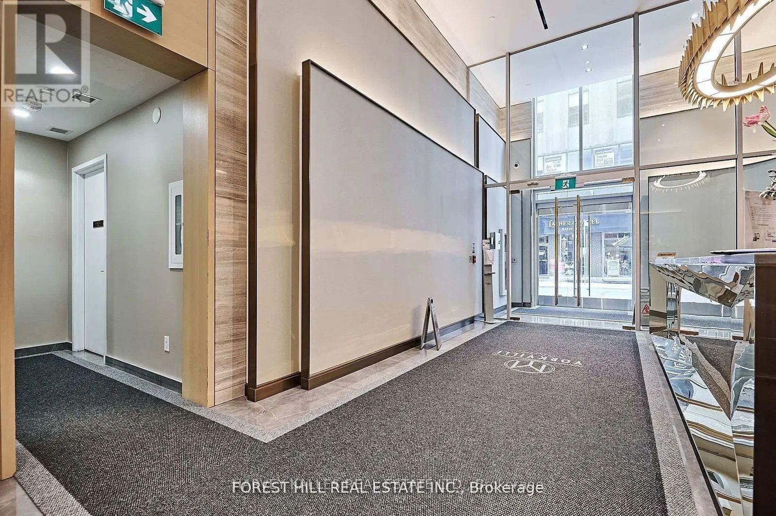 2103 - 88 Cumberland Street, Toronto, Ontario  M5R 1B9 - Photo 2 - C12426656