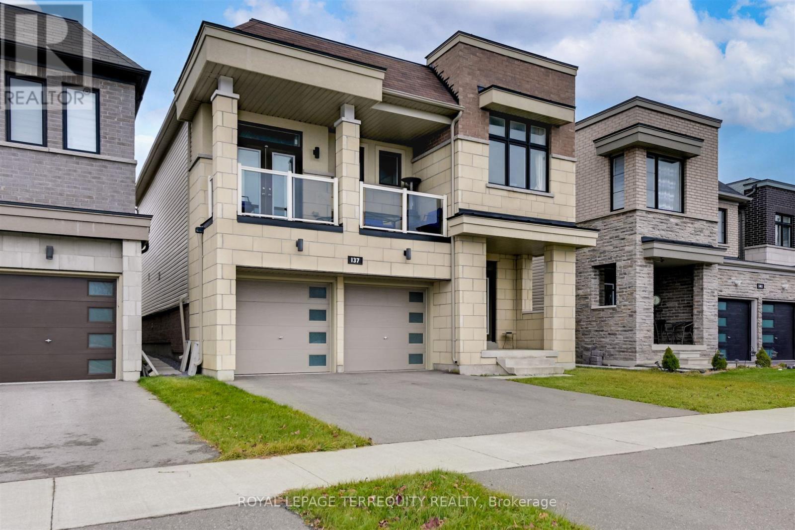 137 East Shore Drive, Clarington, Ontario  L1C 1Z8 - Photo 3 - E12428122