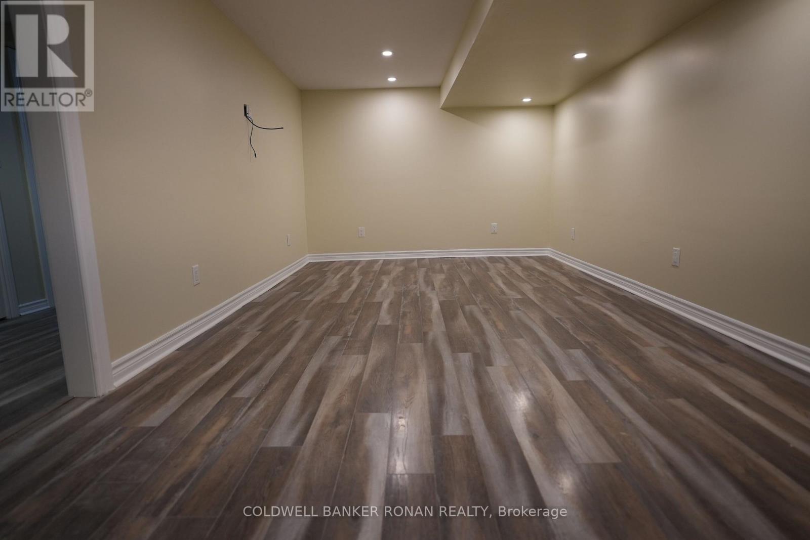 43 Adeline Avenue, New Tecumseth, Ontario  L0G 1W0 - Photo 34 - N12428375