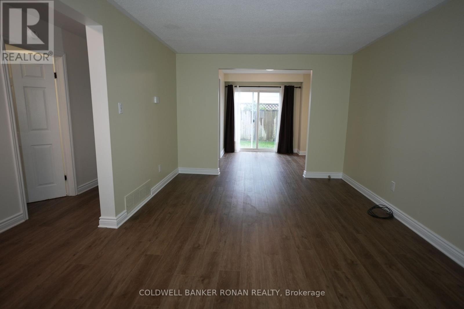 43 Adeline Avenue, New Tecumseth, Ontario  L0G 1W0 - Photo 4 - N12428375