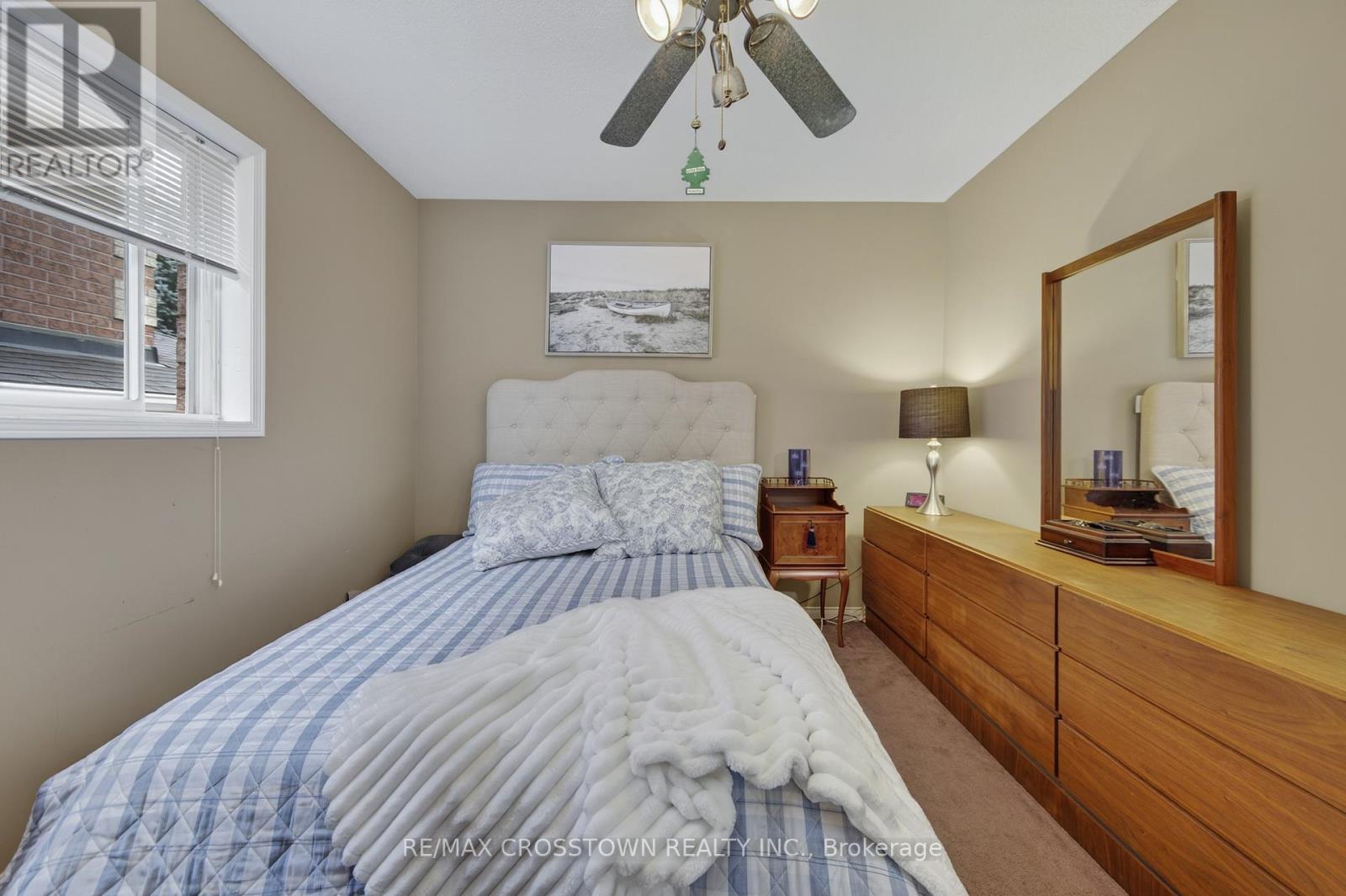1258 Vincent Crescent, Innisfil, Ontario  L9S 1Z6 - Photo 13 - N12428389