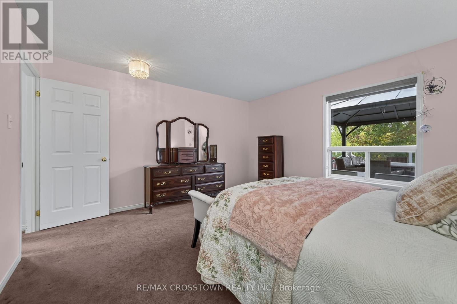 1258 Vincent Crescent, Innisfil, Ontario  L9S 1Z6 - Photo 15 - N12428389
