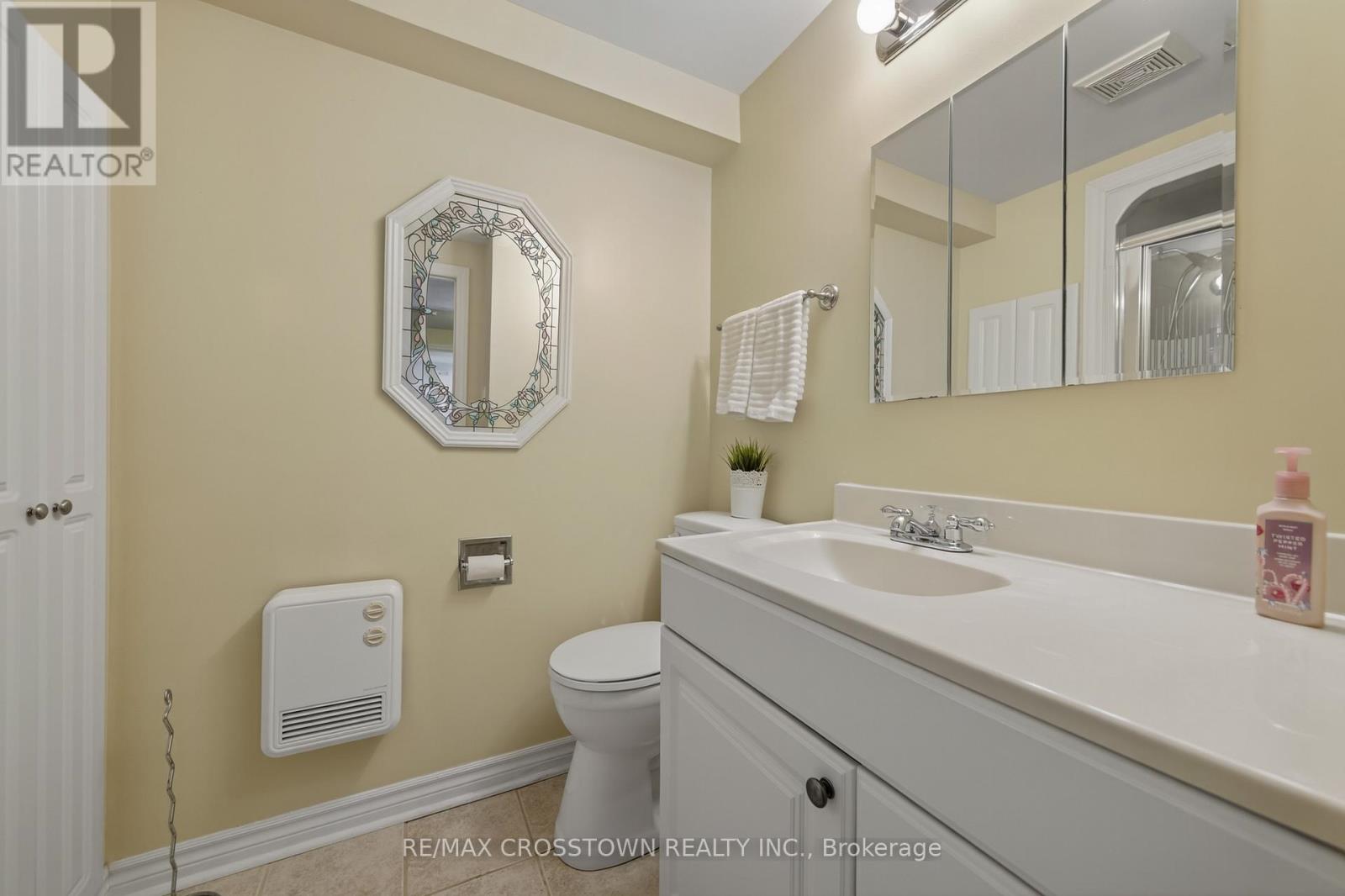 1258 Vincent Crescent, Innisfil, Ontario  L9S 1Z6 - Photo 24 - N12428389