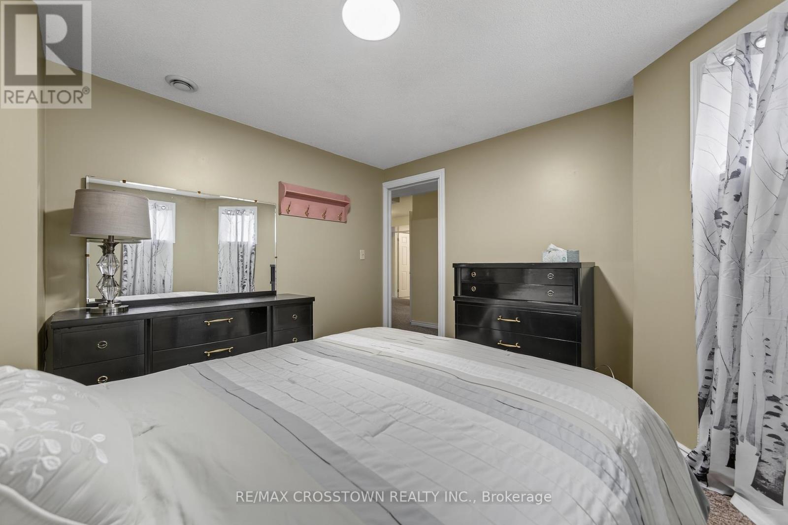 1258 Vincent Crescent, Innisfil, Ontario  L9S 1Z6 - Photo 26 - N12428389