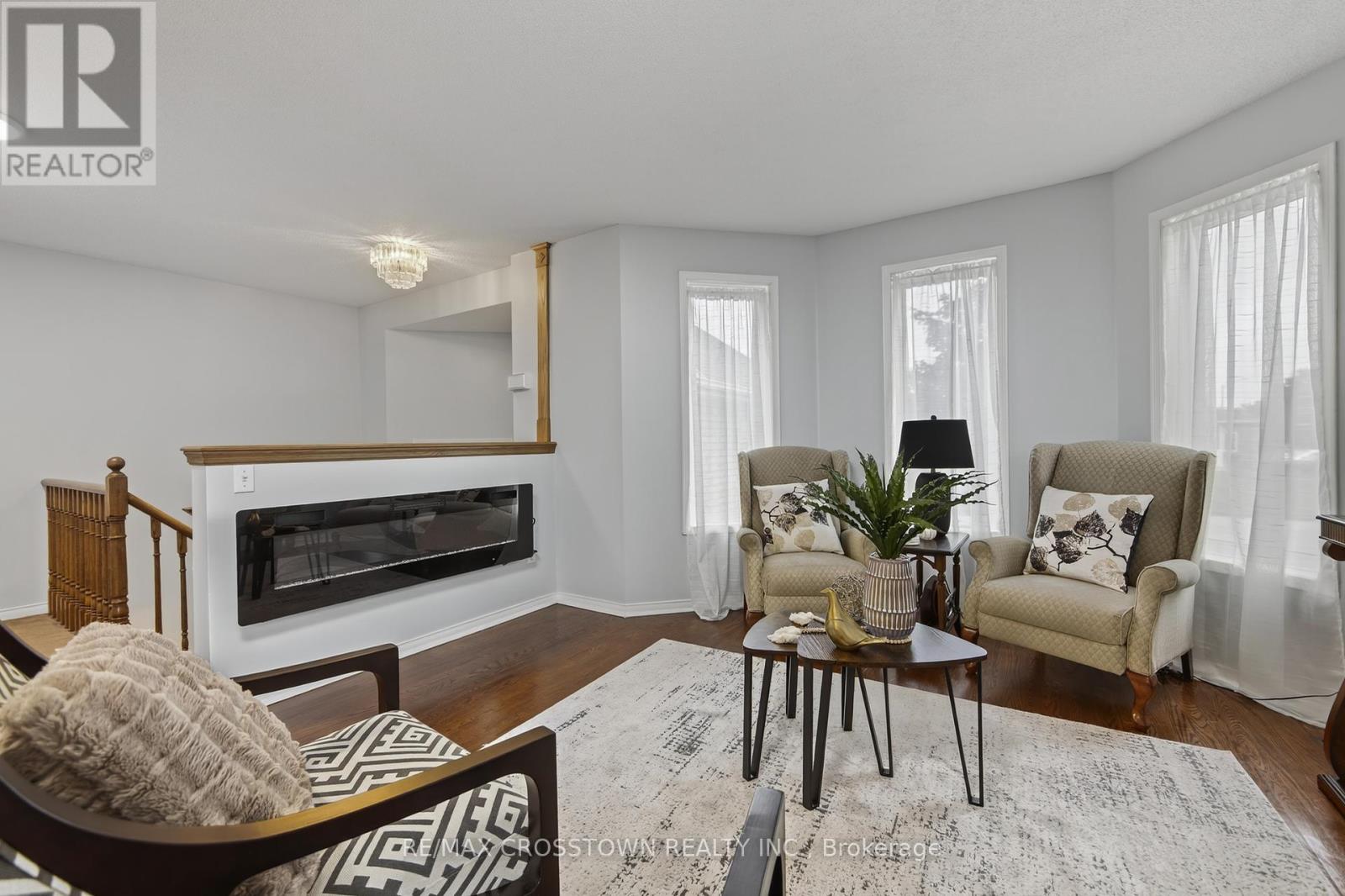 1258 Vincent Crescent, Innisfil, Ontario  L9S 1Z6 - Photo 3 - N12428389
