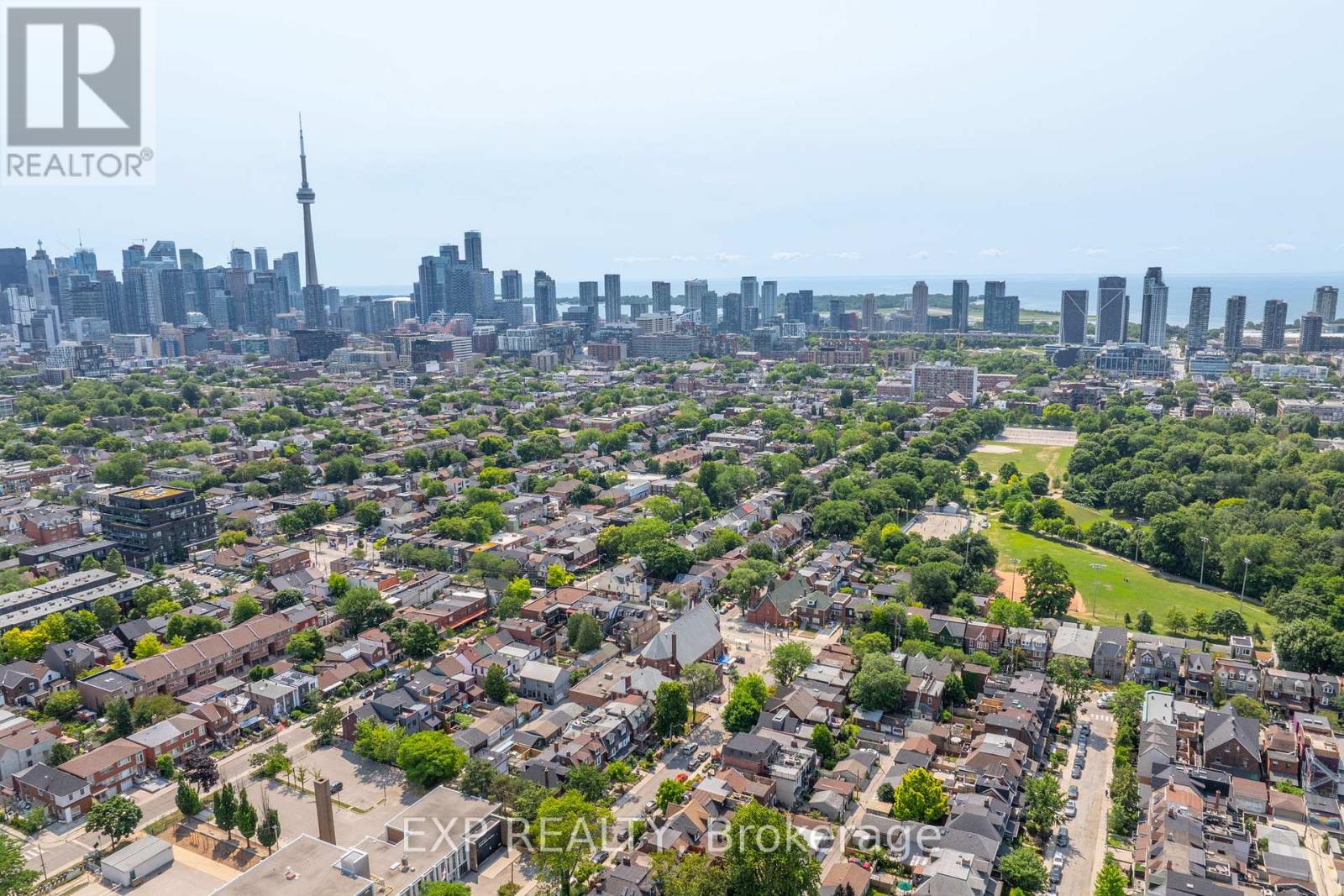29 Grace Street, Toronto, Ontario  M6J 2S4 - Photo 4 - C12418447