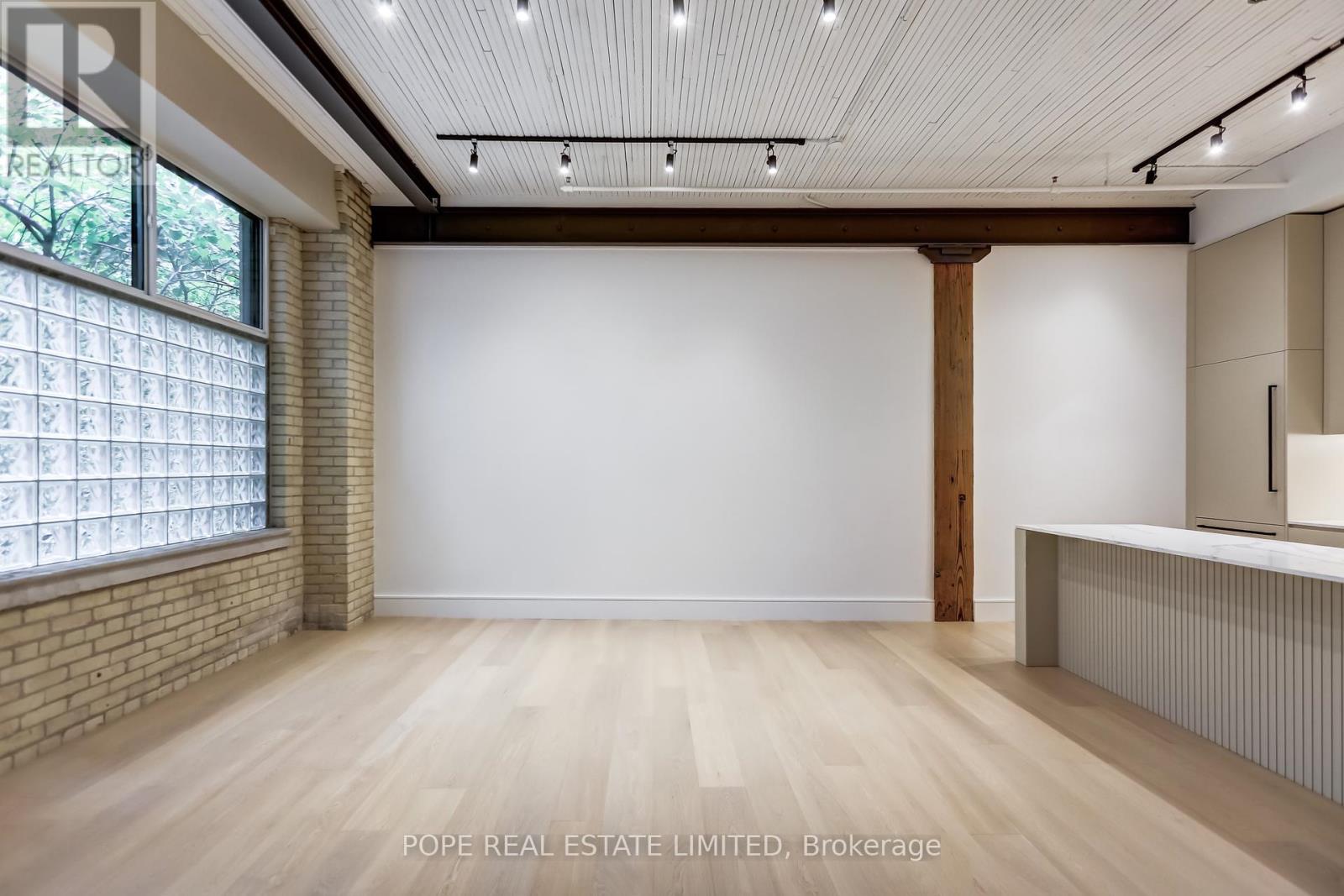 211 - 781 King Street W, Toronto, Ontario  M5V 3L5 - Photo 17 - C12425084