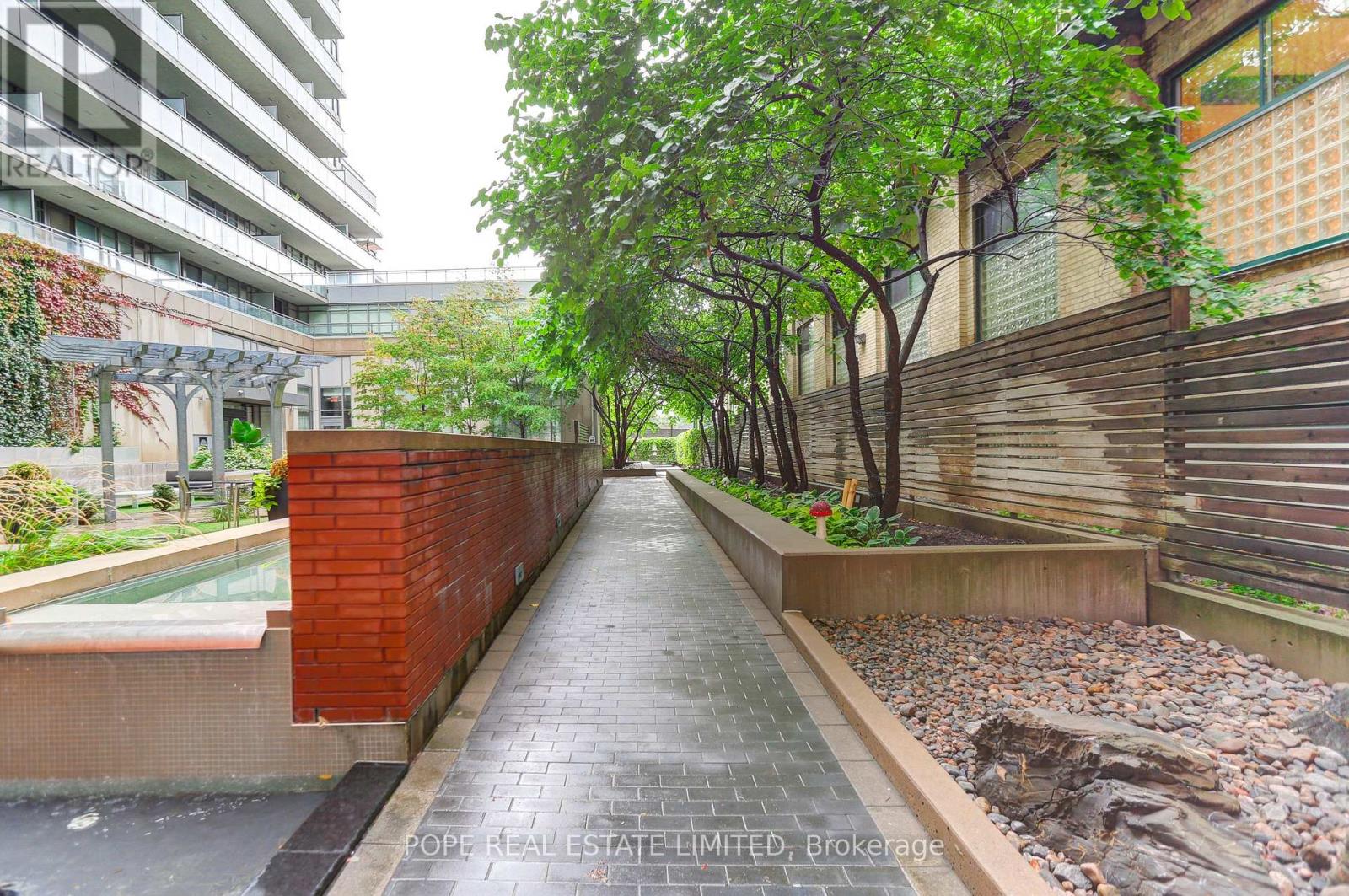 211 - 781 King Street W, Toronto, Ontario  M5V 3L5 - Photo 37 - C12425084