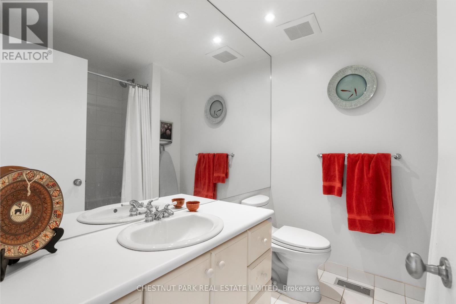 68 Belmont Street, Toronto, Ontario  M5R 1P8 - Photo 21 - C12427624