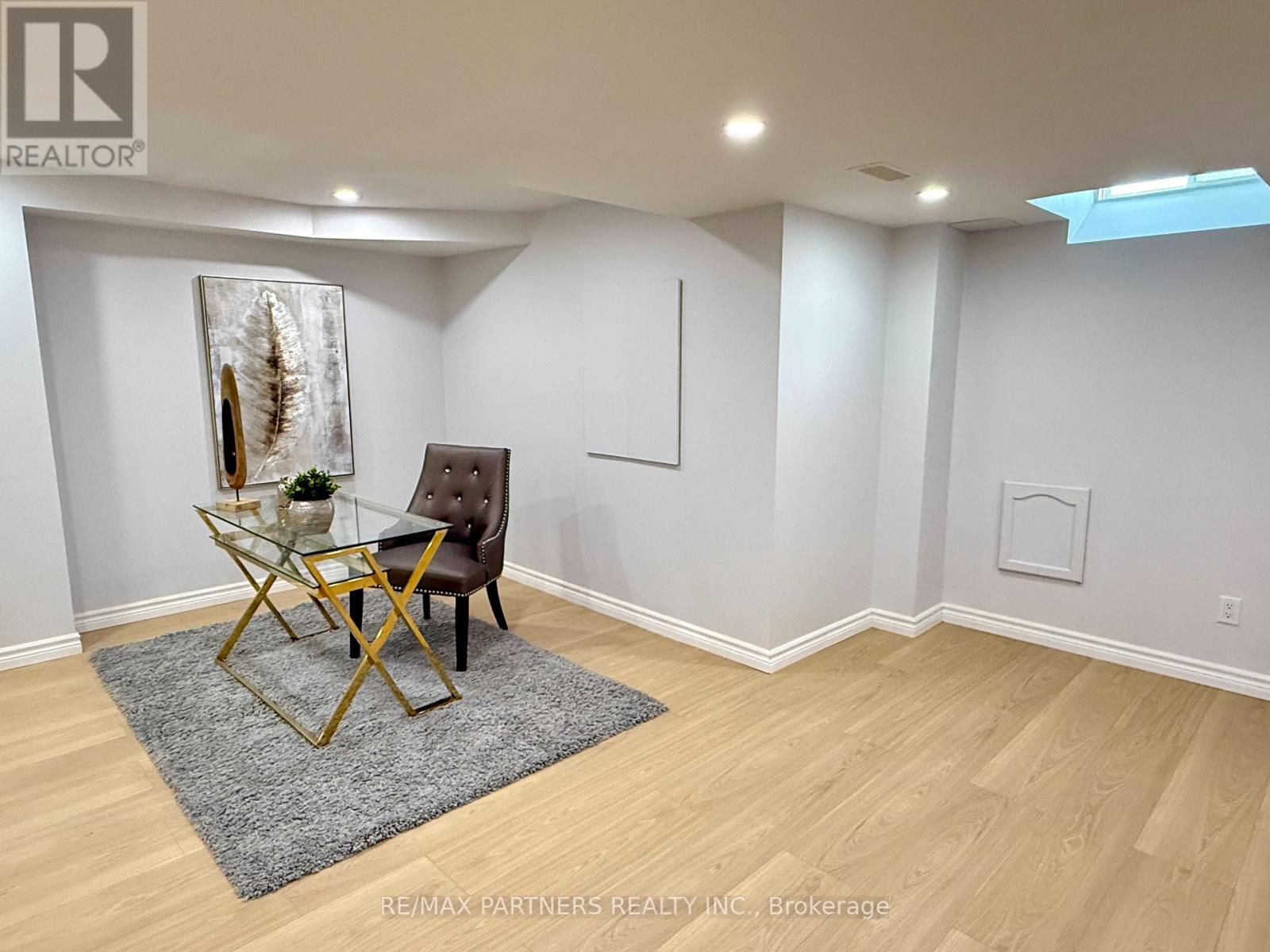 516 Bur Oak Avenue, Markham, Ontario  L6C 3A9 - Photo 13 - N12427583