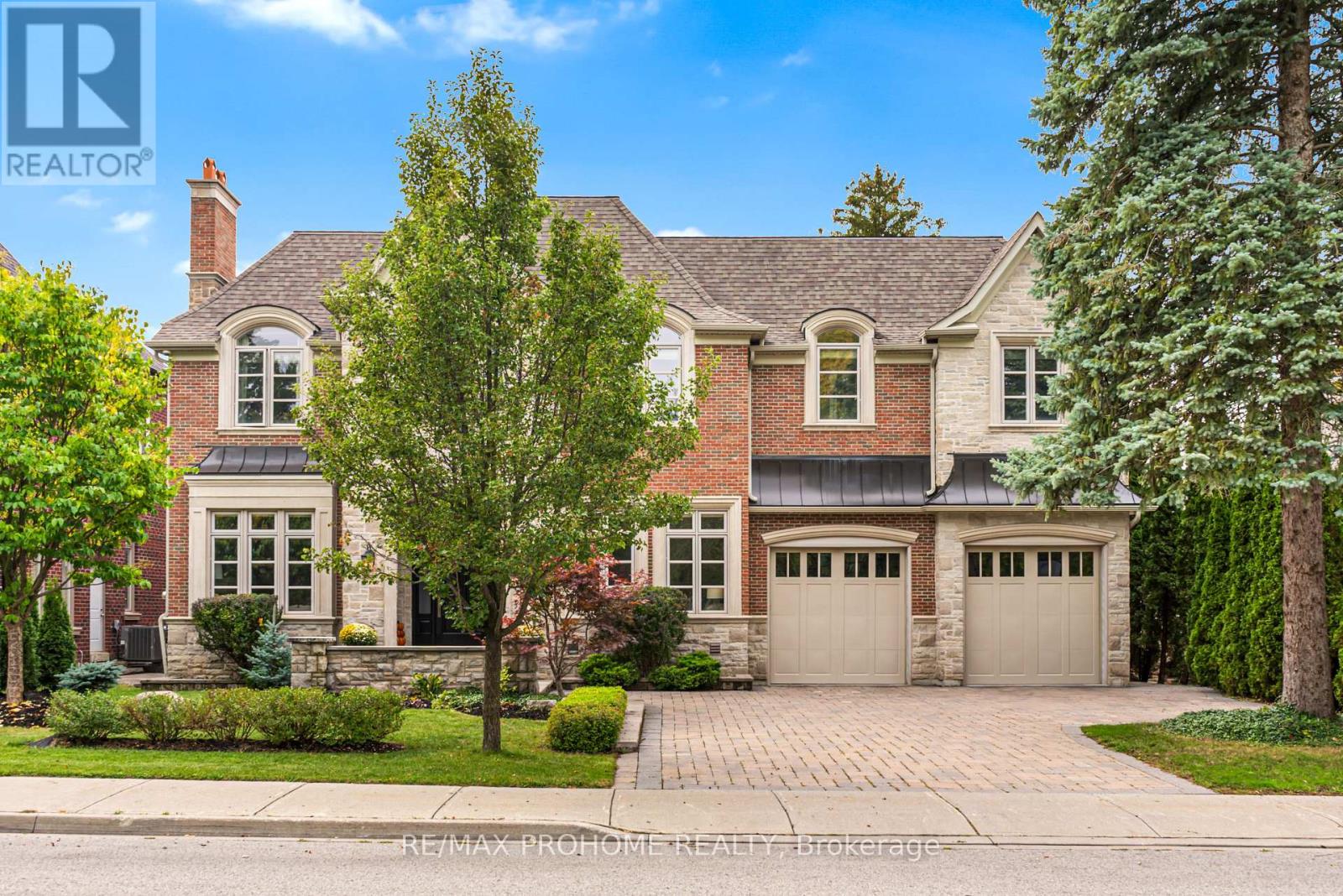 38 Park Crescent, Richmond Hill, Ontario  L4E 3J4 - Photo 1 - N12426790