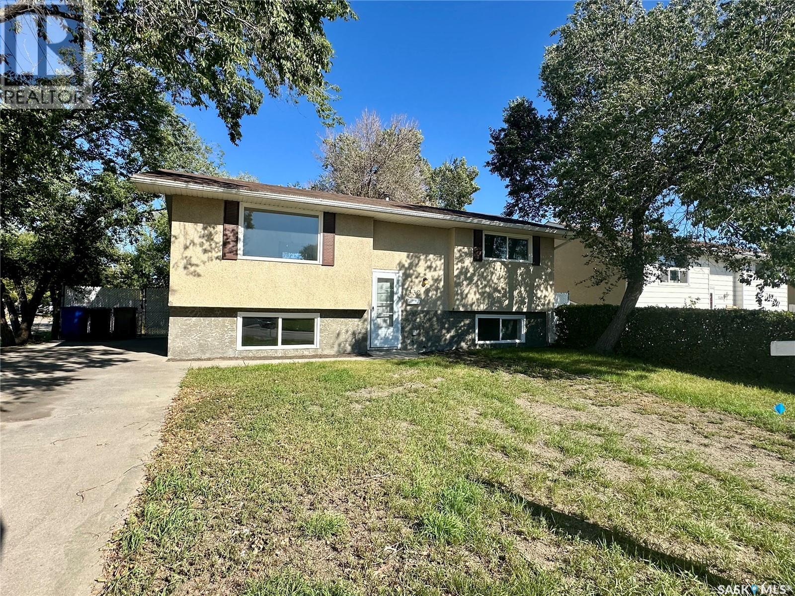 7332 BOWMAN AVENUE, Regina, Saskatchewan