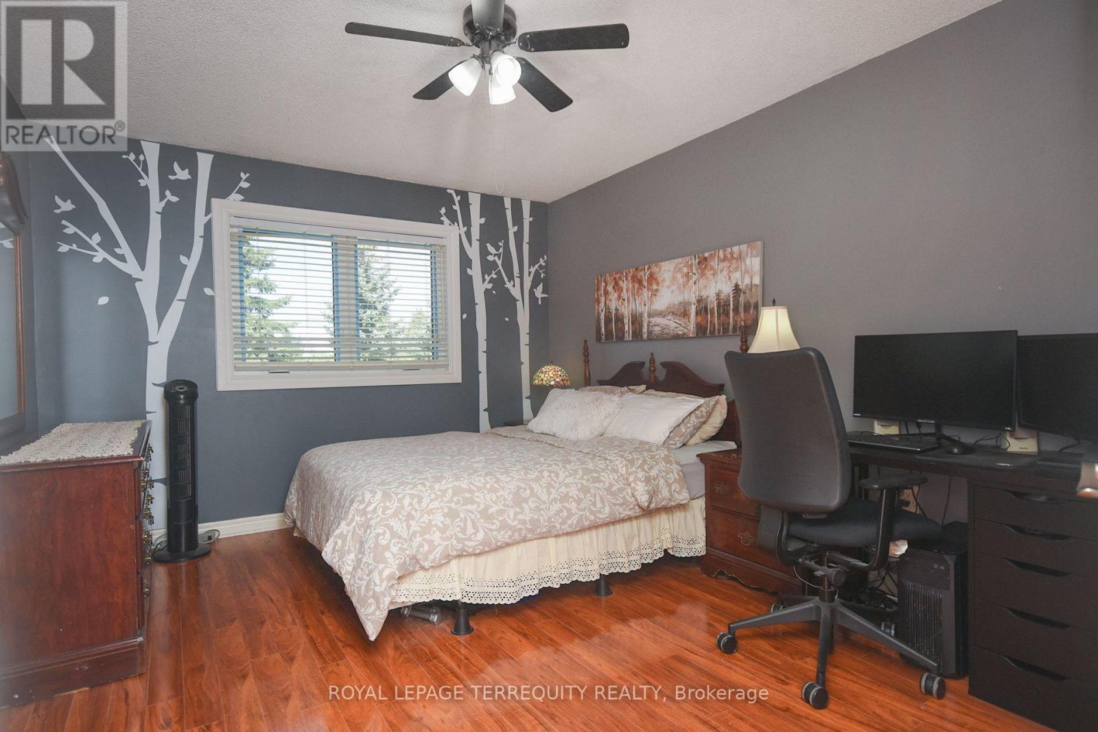 902 Ledbury Crescent, Mississauga, Ontario  L5V 2P8 - Photo 16 - W12361600