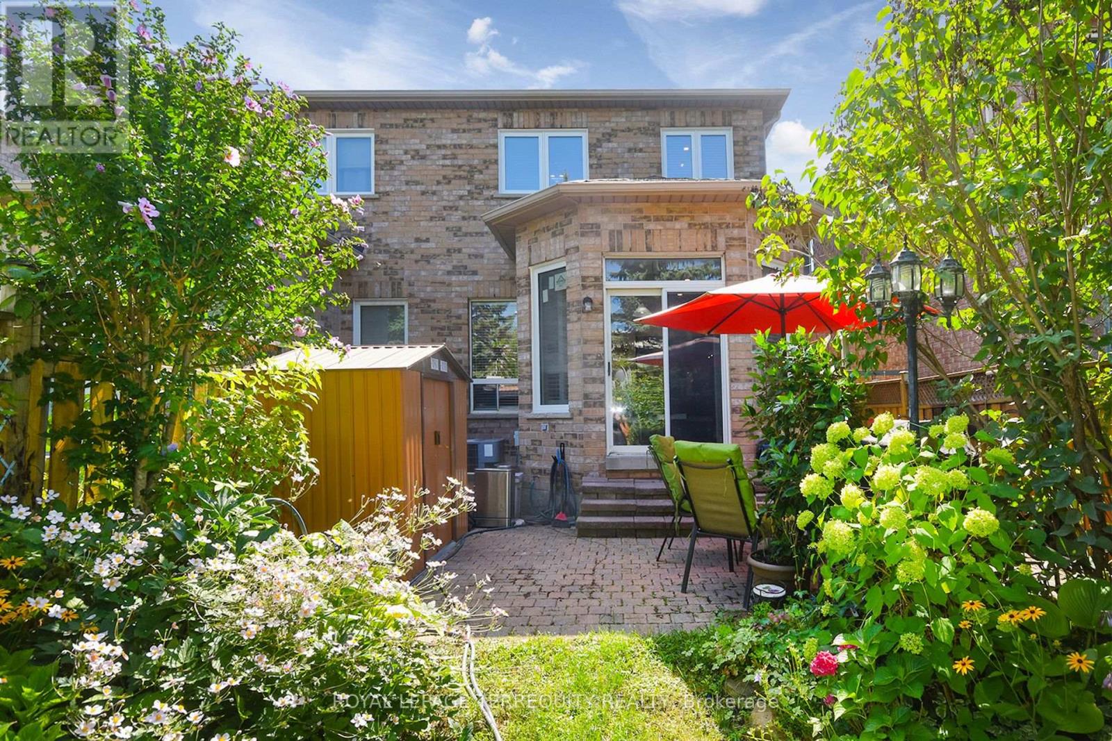 902 Ledbury Crescent, Mississauga, Ontario  L5V 2P8 - Photo 32 - W12361600