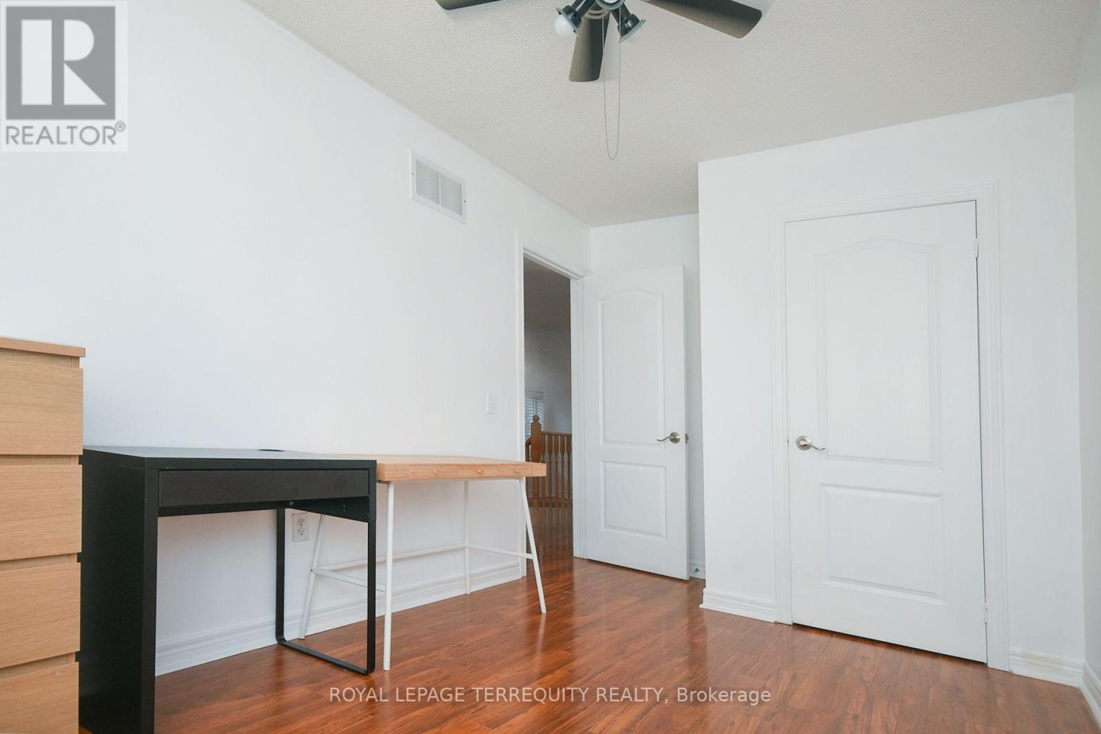 902 Ledbury Crescent, Mississauga, Ontario  L5V 2P8 - Photo 21 - W12361600