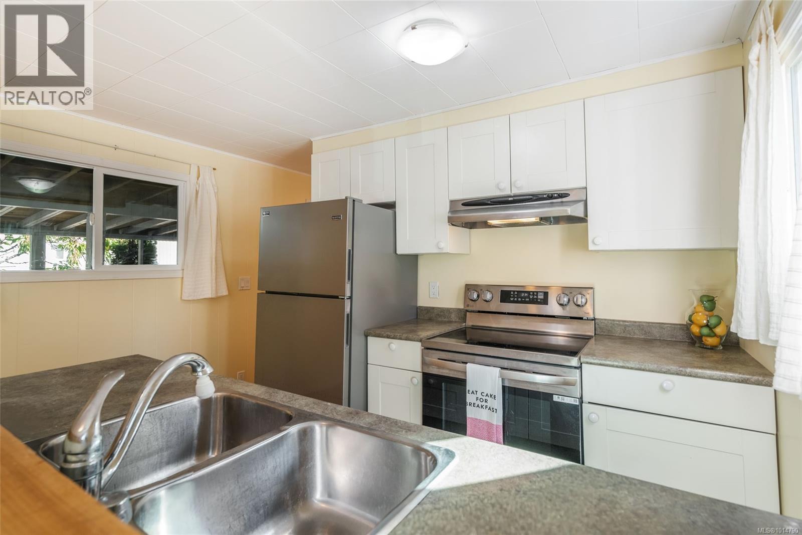 16 575 Arbutus St, Qualicum Beach, British Columbia  V9K 1P2 - Photo 3 - 1014790