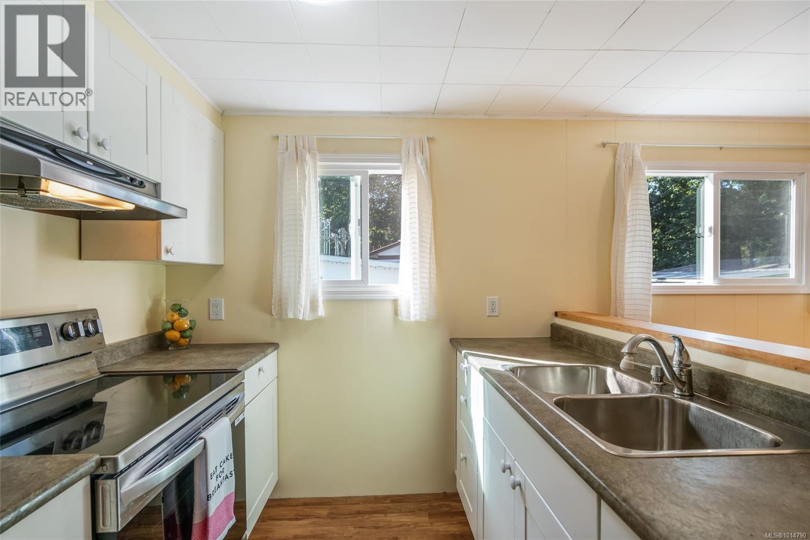 16 575 Arbutus St, Qualicum Beach, British Columbia  V9K 1P2 - Photo 4 - 1014790