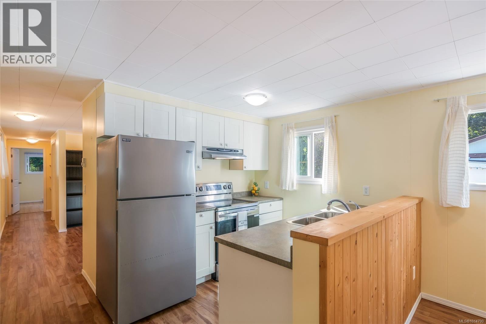 16 575 Arbutus St, Qualicum Beach, British Columbia  V9K 1P2 - Photo 5 - 1014790