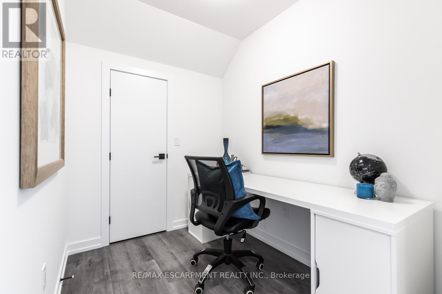 243 Burke Street, Hamilton, Ontario  L0R 2H7 - Photo 18 - X12365710