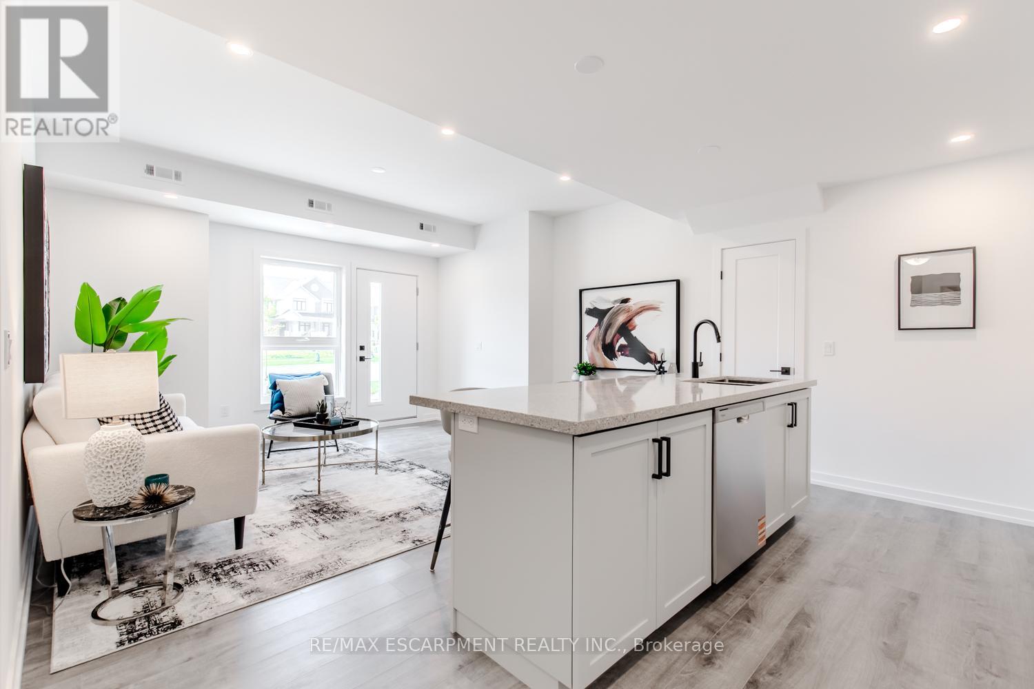 243 Burke Street, Hamilton, Ontario  L0R 2H7 - Photo 10 - X12365710