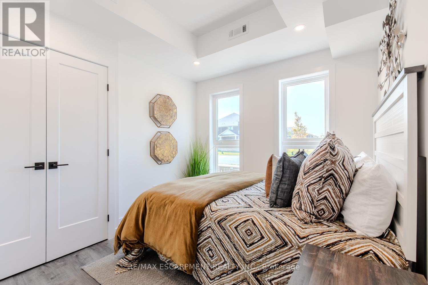 243 Burke Street, Hamilton, Ontario  L0R 2H7 - Photo 20 - X12365710