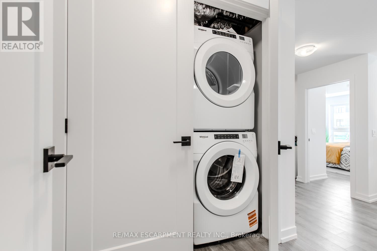 243 Burke Street, Hamilton, Ontario  L0R 2H7 - Photo 15 - X12365710