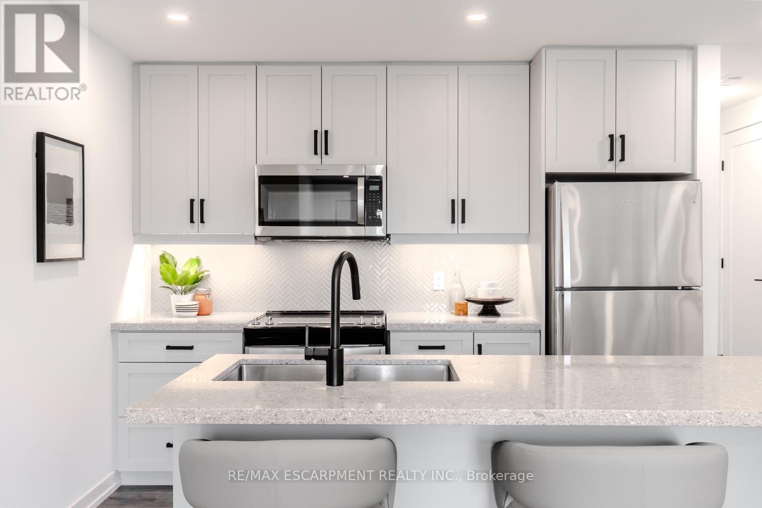 243 Burke Street, Hamilton, Ontario  L0R 2H7 - Photo 11 - X12365710