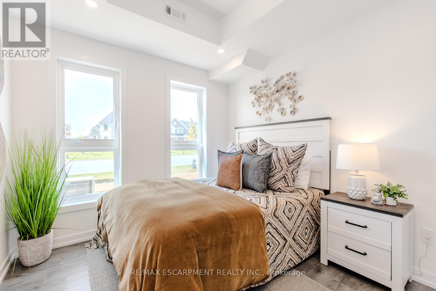 243 Burke Street, Hamilton, Ontario  L0R 2H7 - Photo 21 - X12365710