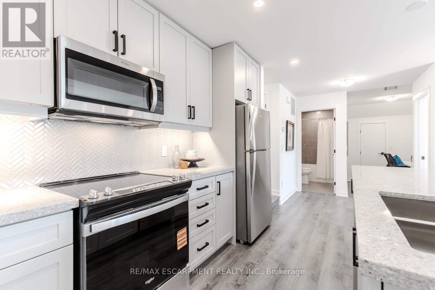 243 Burke Street, Hamilton, Ontario  L0R 2H7 - Photo 8 - X12365710