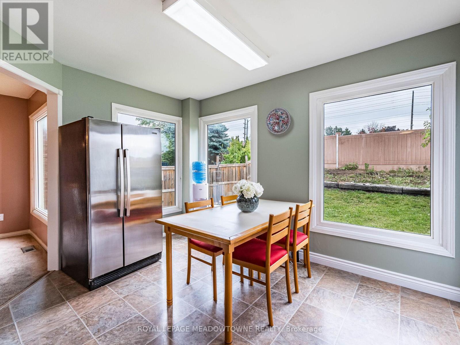 40 Lord Simcoe Drive, Brampton, Ontario  L6S 5H3 - Photo 18 - W12428351