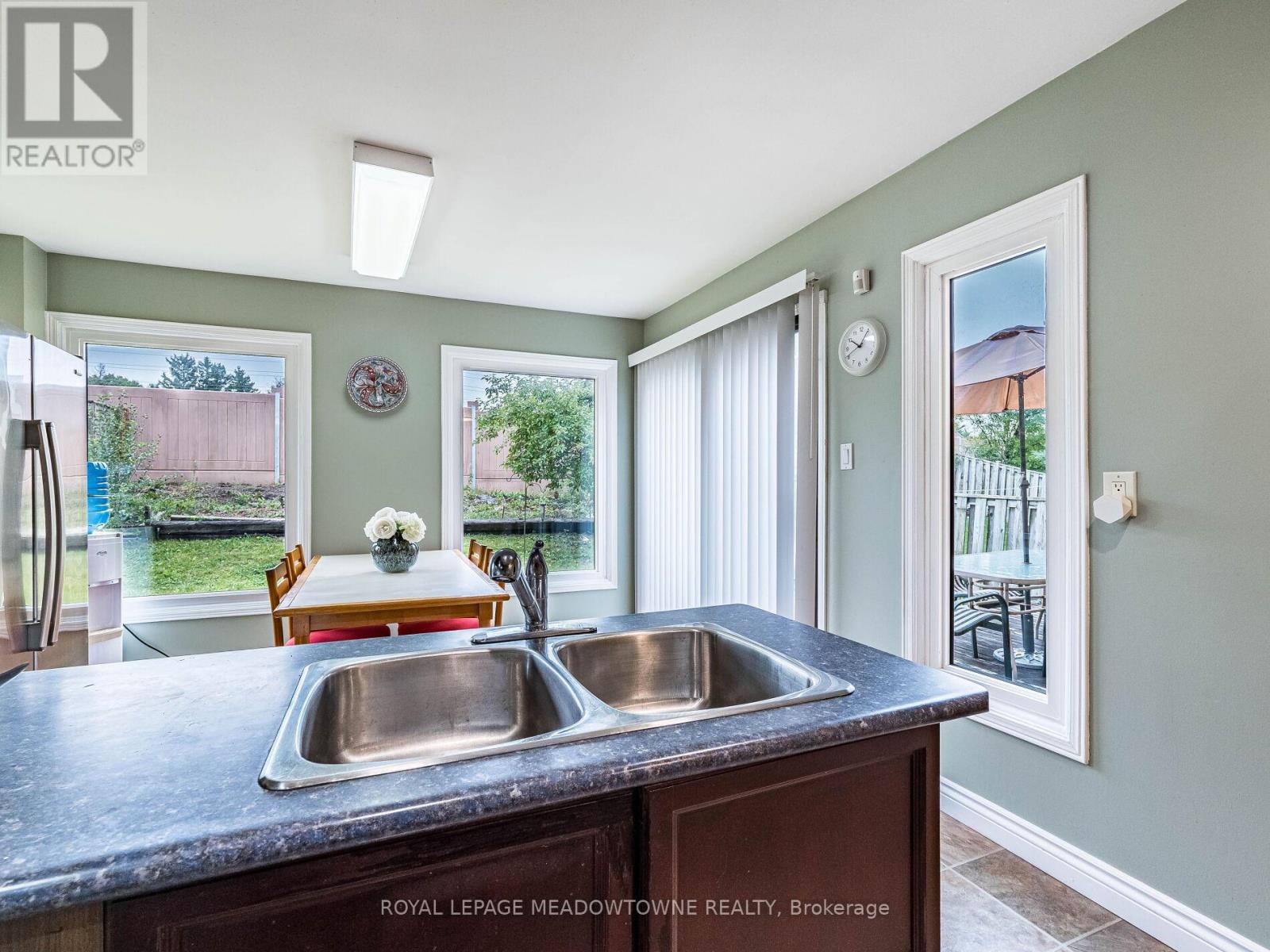 40 Lord Simcoe Drive, Brampton, Ontario  L6S 5H3 - Photo 22 - W12428351