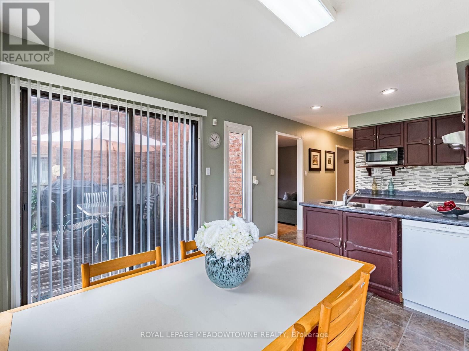 40 Lord Simcoe Drive, Brampton, Ontario  L6S 5H3 - Photo 24 - W12428351
