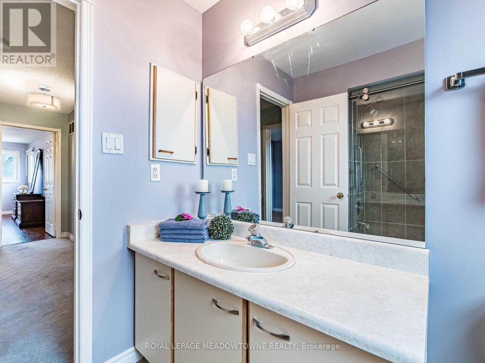 40 Lord Simcoe Drive, Brampton, Ontario  L6S 5H3 - Photo 43 - W12428351