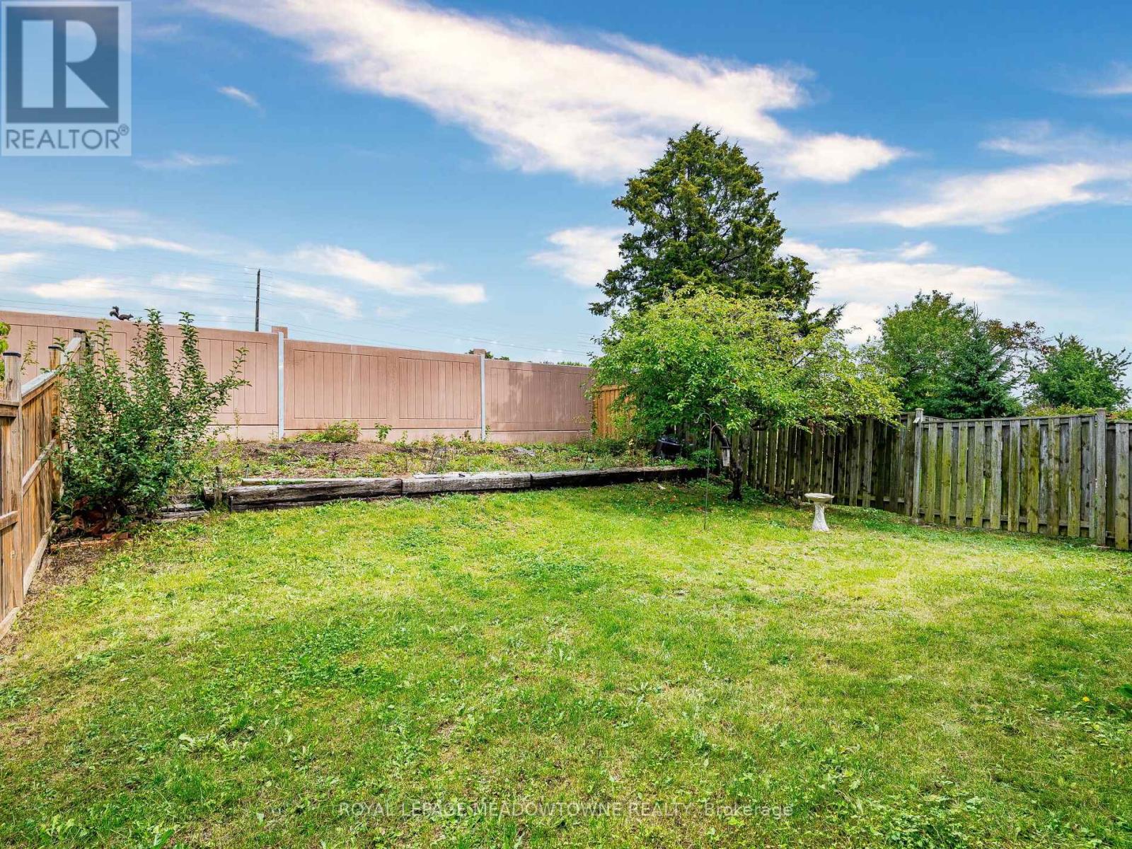 40 Lord Simcoe Drive, Brampton, Ontario  L6S 5H3 - Photo 45 - W12428351