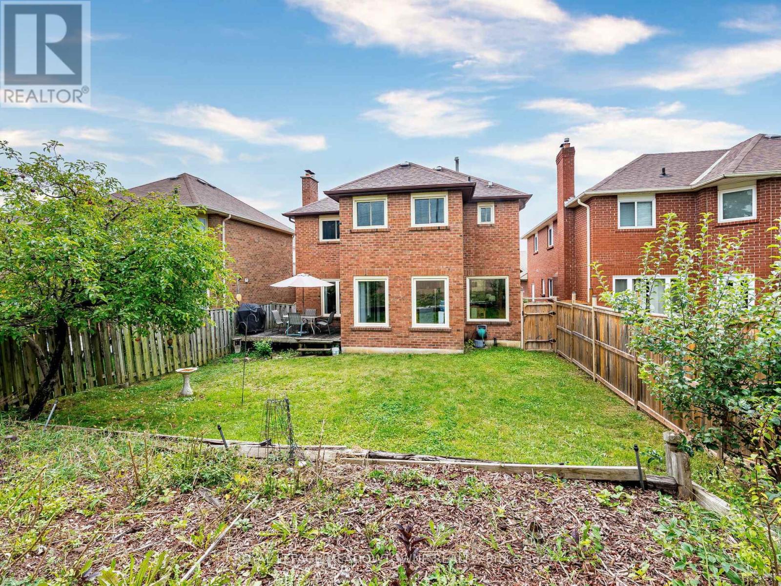 40 Lord Simcoe Drive, Brampton, Ontario  L6S 5H3 - Photo 47 - W12428351