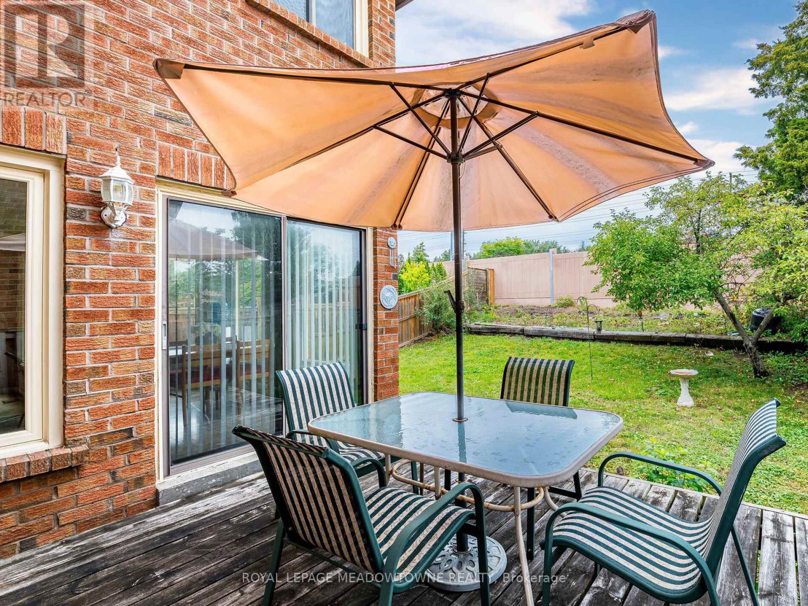 40 Lord Simcoe Drive, Brampton, Ontario  L6S 5H3 - Photo 50 - W12428351