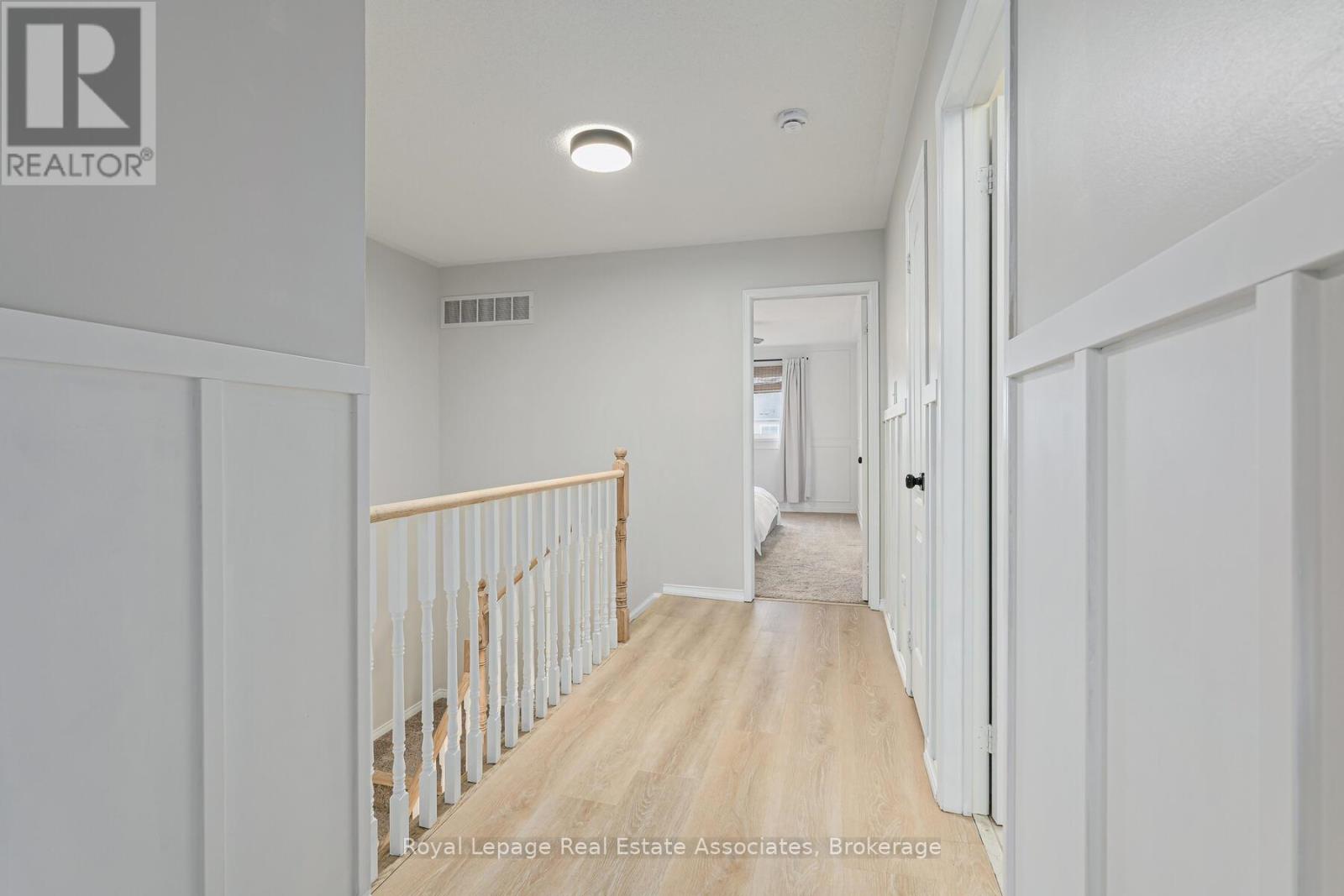 17 Snowberry Crescent, Halton Hills, Ontario  L7G 6M4 - Photo 20 - W12428356