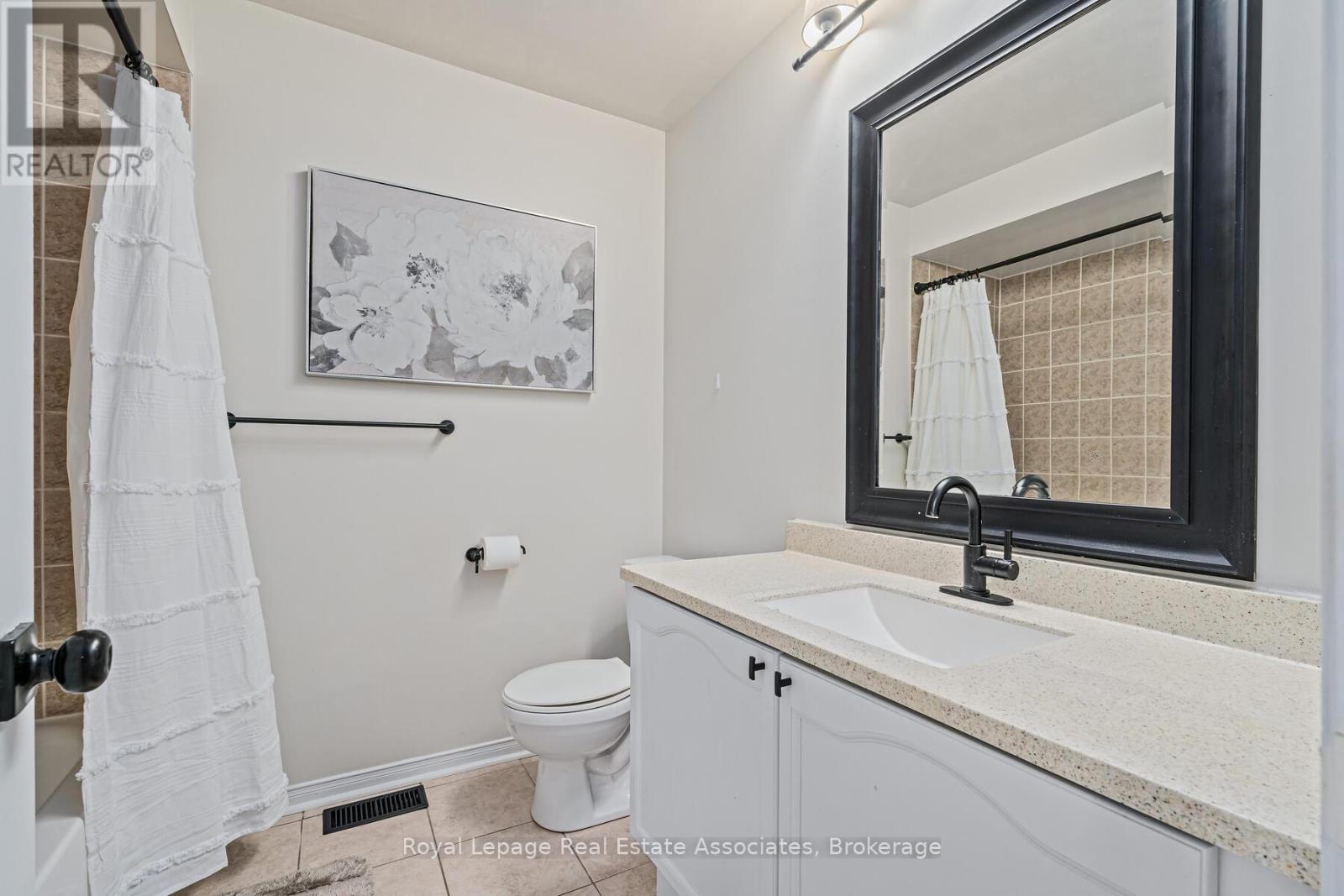 17 Snowberry Crescent, Halton Hills, Ontario  L7G 6M4 - Photo 27 - W12428356