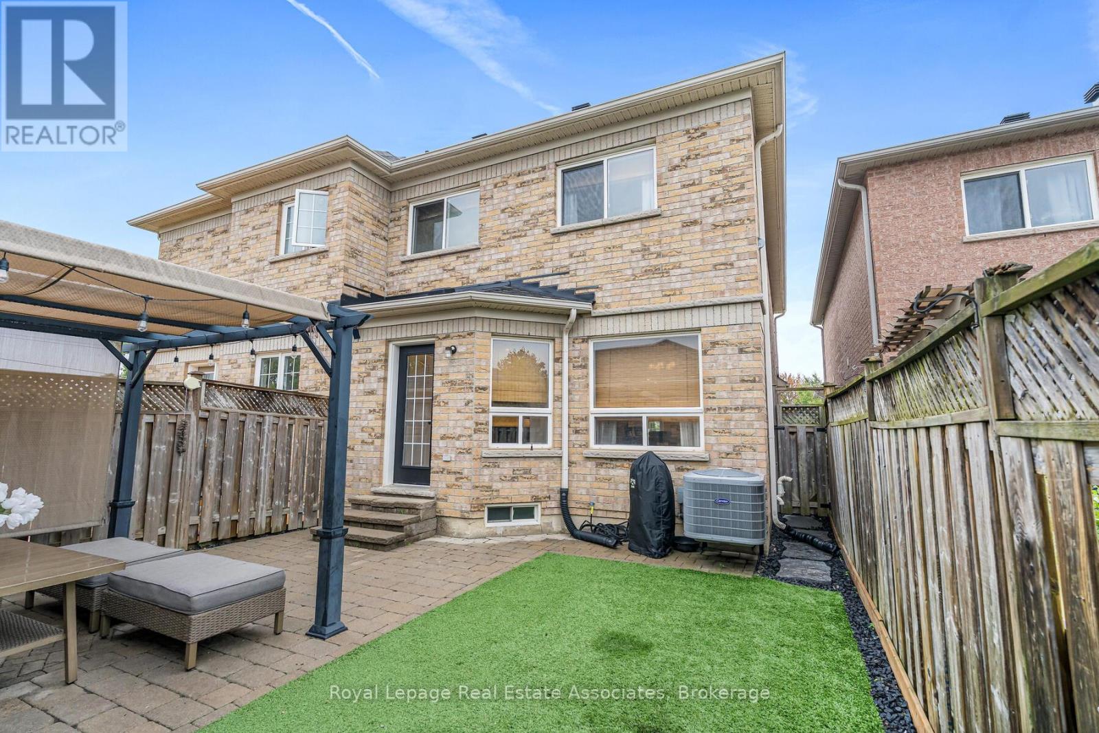 17 Snowberry Crescent, Halton Hills, Ontario  L7G 6M4 - Photo 29 - W12428356