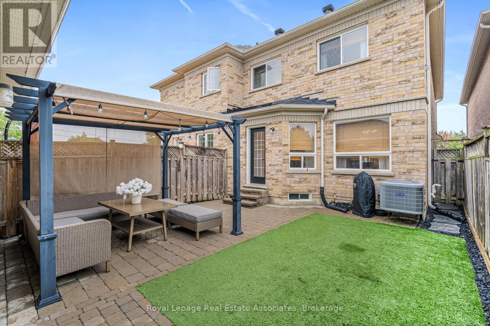 17 Snowberry Crescent, Halton Hills, Ontario  L7G 6M4 - Photo 30 - W12428356