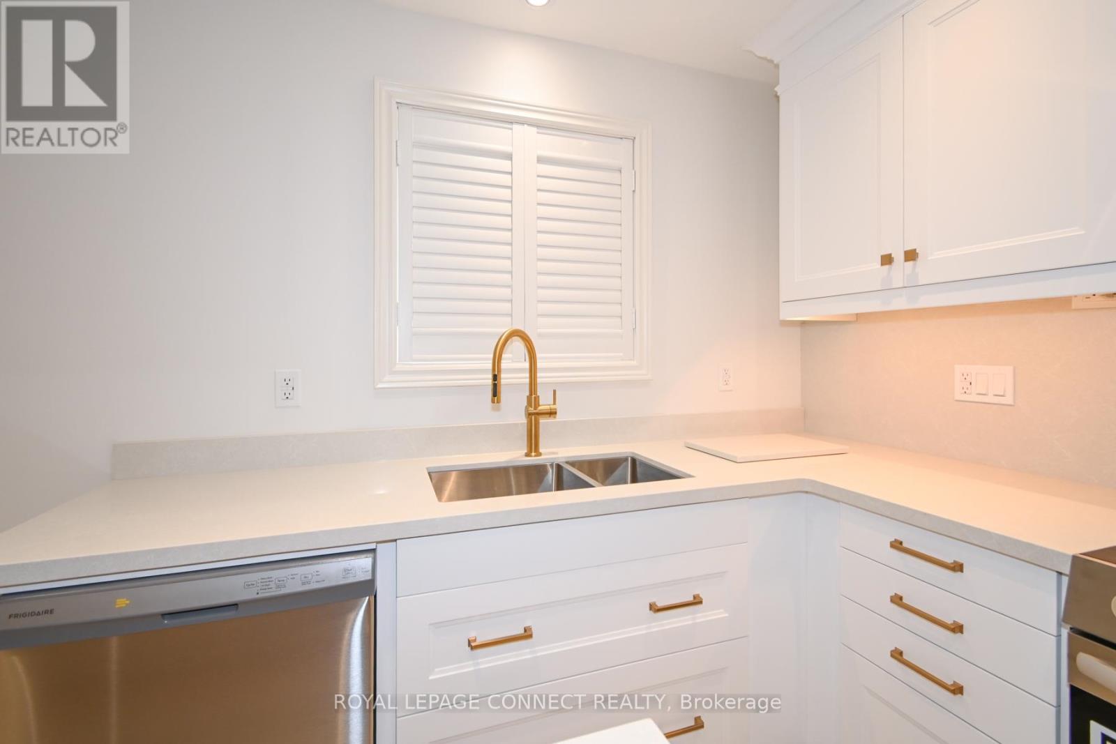 Main Level - 28 John Lindsay Court, Toronto, Ontario  M3L 2K1 - Photo 8 - W12428370