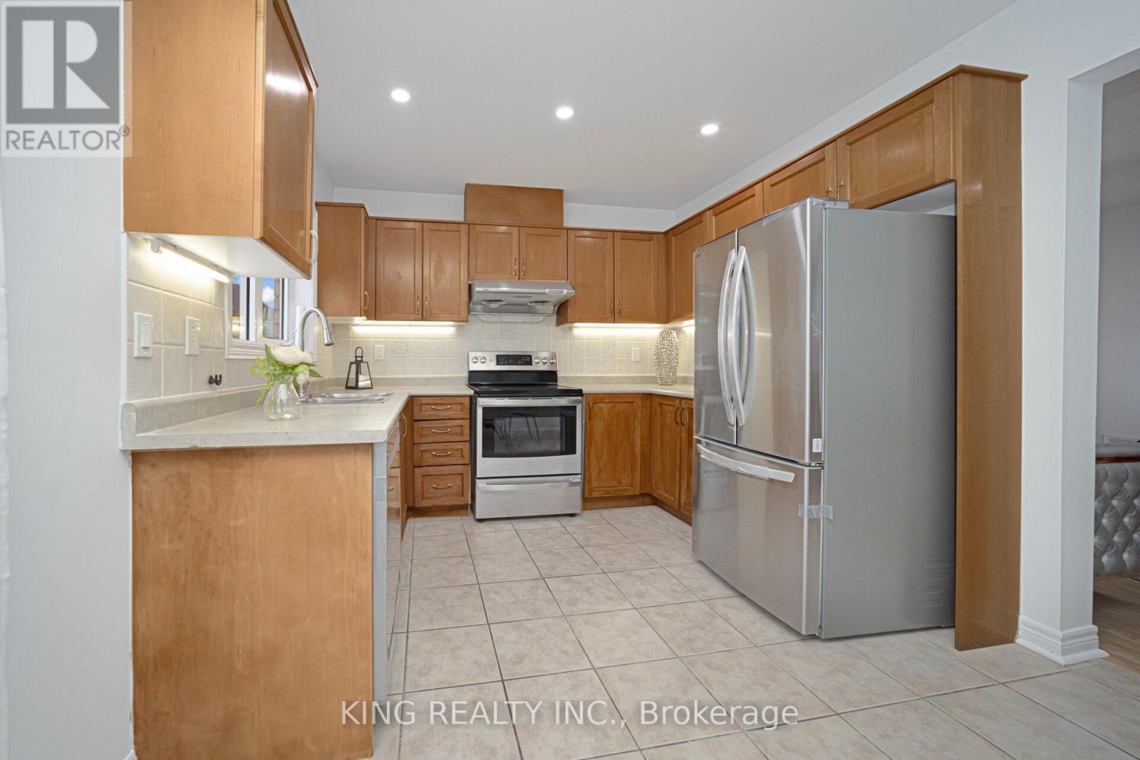 34 Dewridge Court, Brampton, Ontario  L5R 3C2 - Photo 18 - W12428371