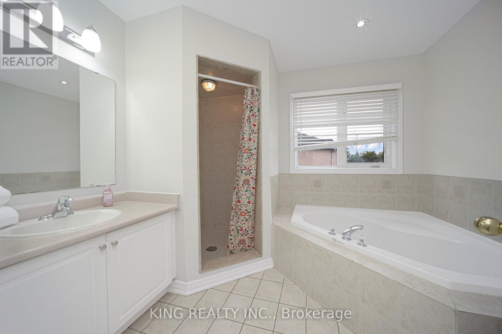 34 Dewridge Court, Brampton, Ontario  L5R 3C2 - Photo 31 - W12428371