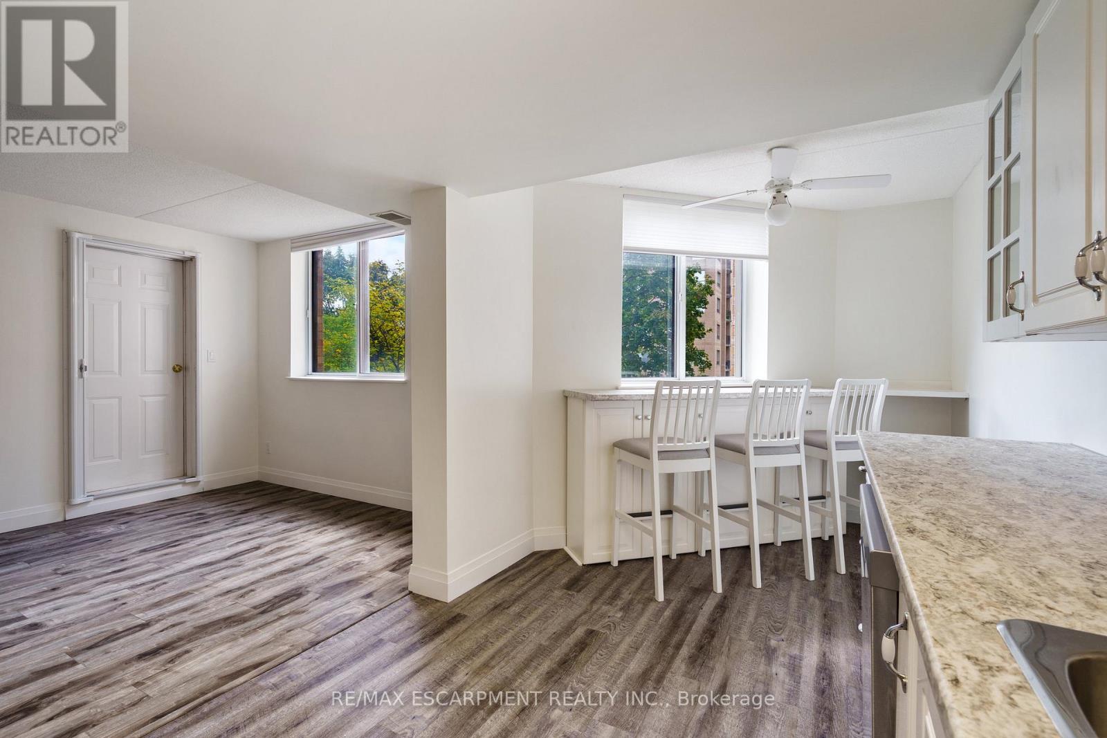 211 - 3499 Upper Middle Road, Burlington, Ontario  L7R 3X5 - Photo 21 - W12428390