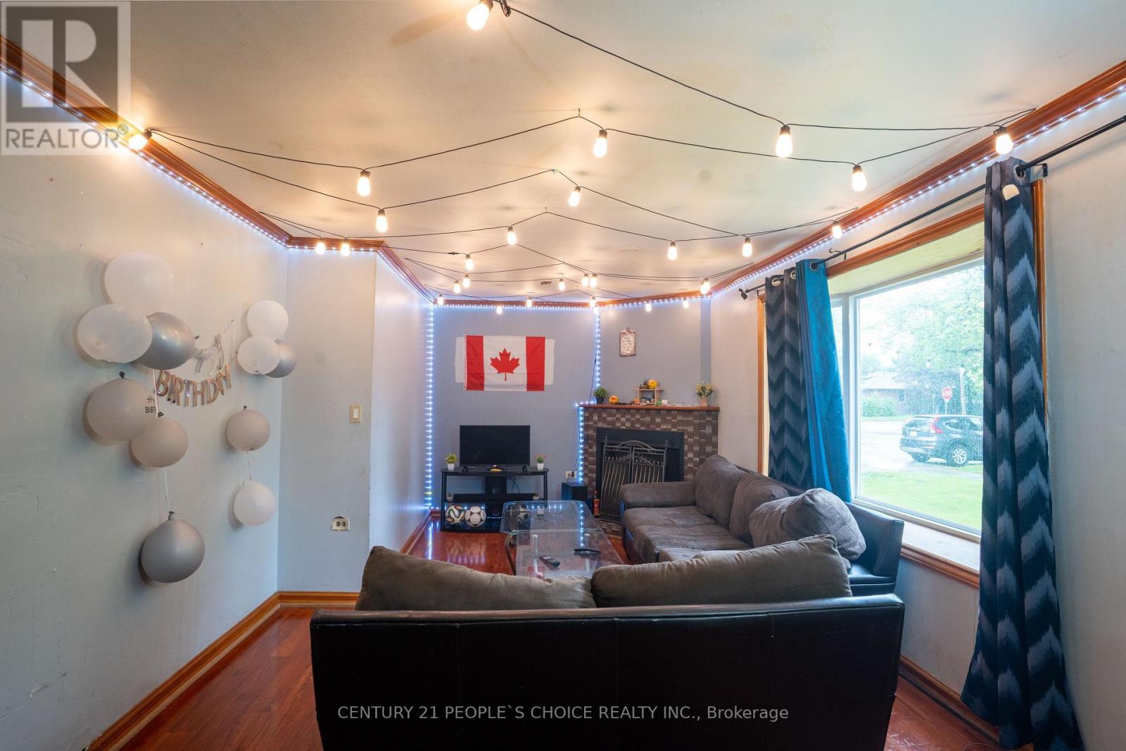 19 Sunset Boulevard, Brampton, Ontario  L1X 1W7 - Photo 6 - W12428398