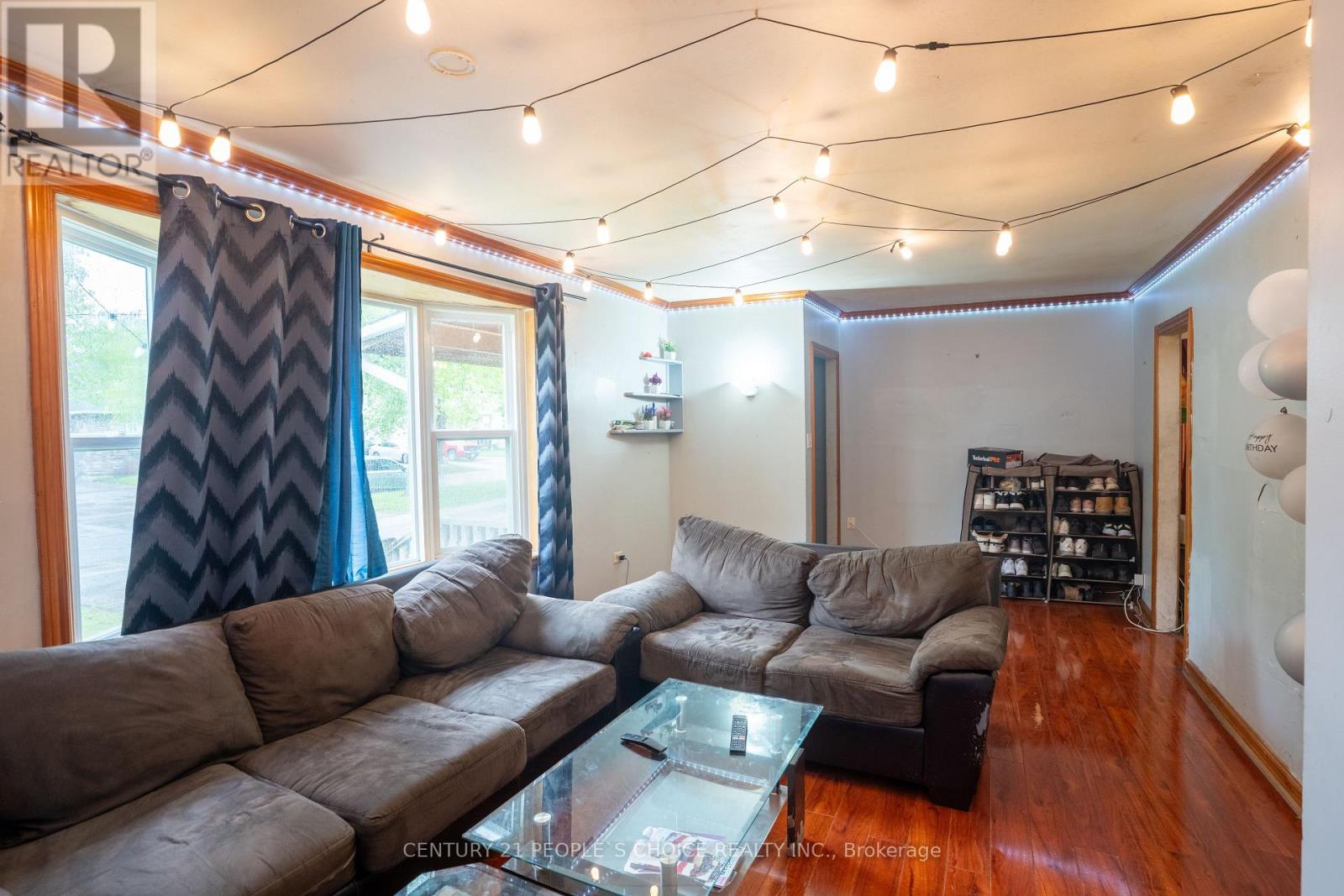 19 Sunset Boulevard, Brampton, Ontario  L1X 1W7 - Photo 8 - W12428398