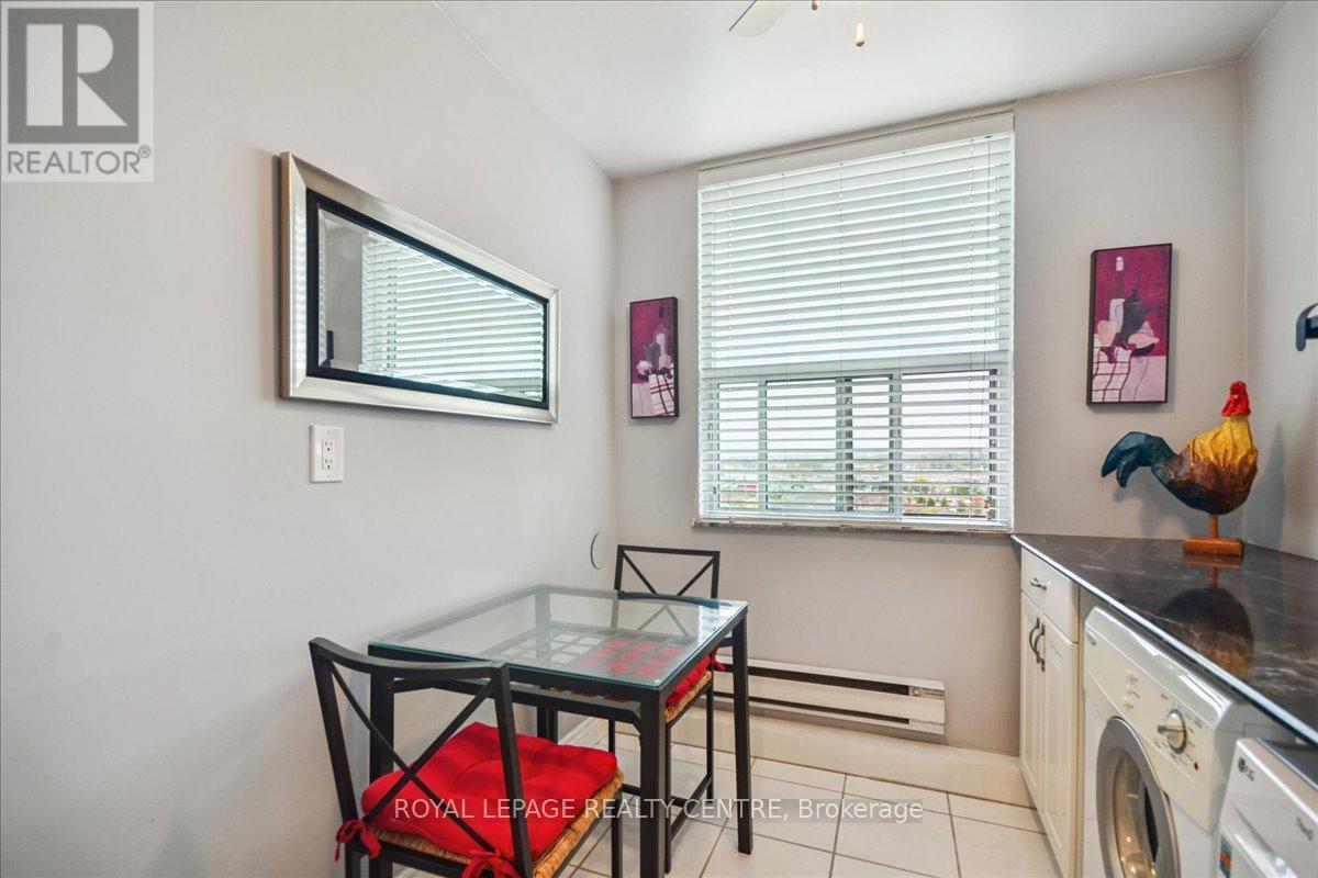 907 - 966 Inverhouse Drive, Mississauga, Ontario  L5V 4B6 - Photo 13 - W12428399