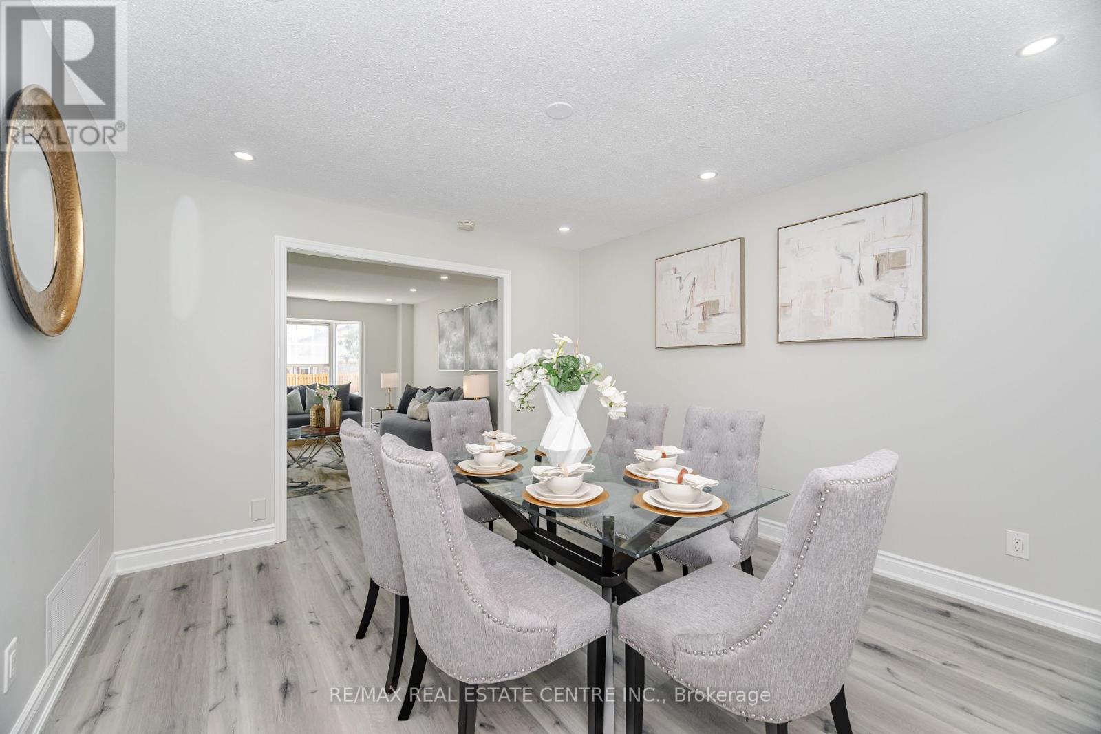 76 Moffatt Avenue, Brampton, Ontario  L6Y 2P3 - Photo 10 - W12428403