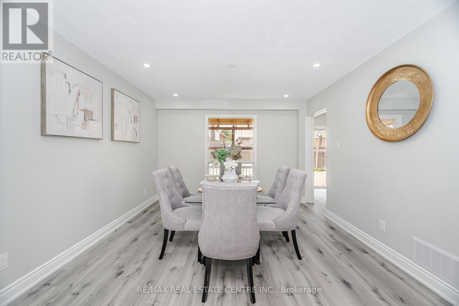 76 Moffatt Avenue, Brampton, Ontario  L6Y 2P3 - Photo 11 - W12428403